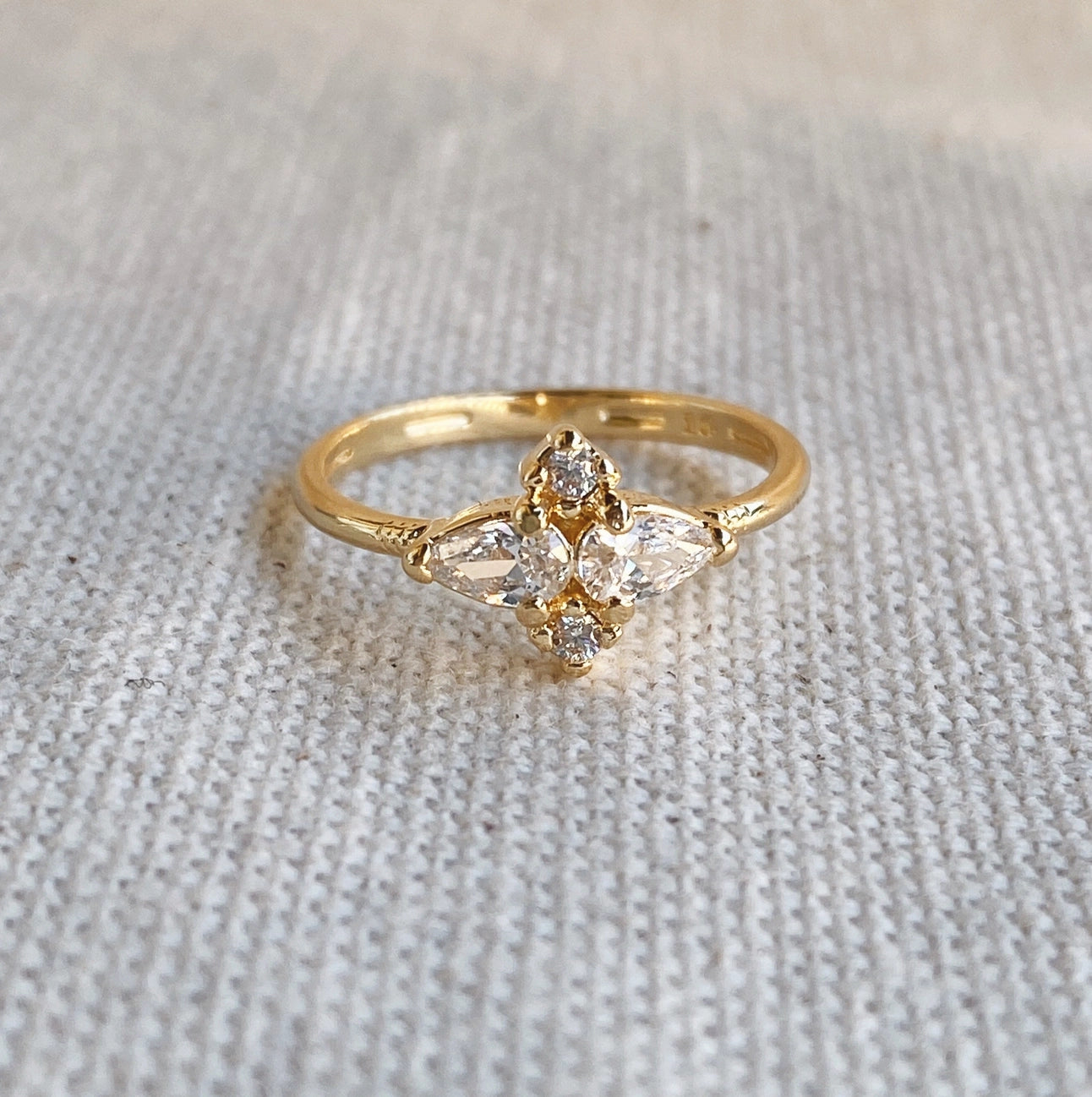 Vintage Zirconia Ring