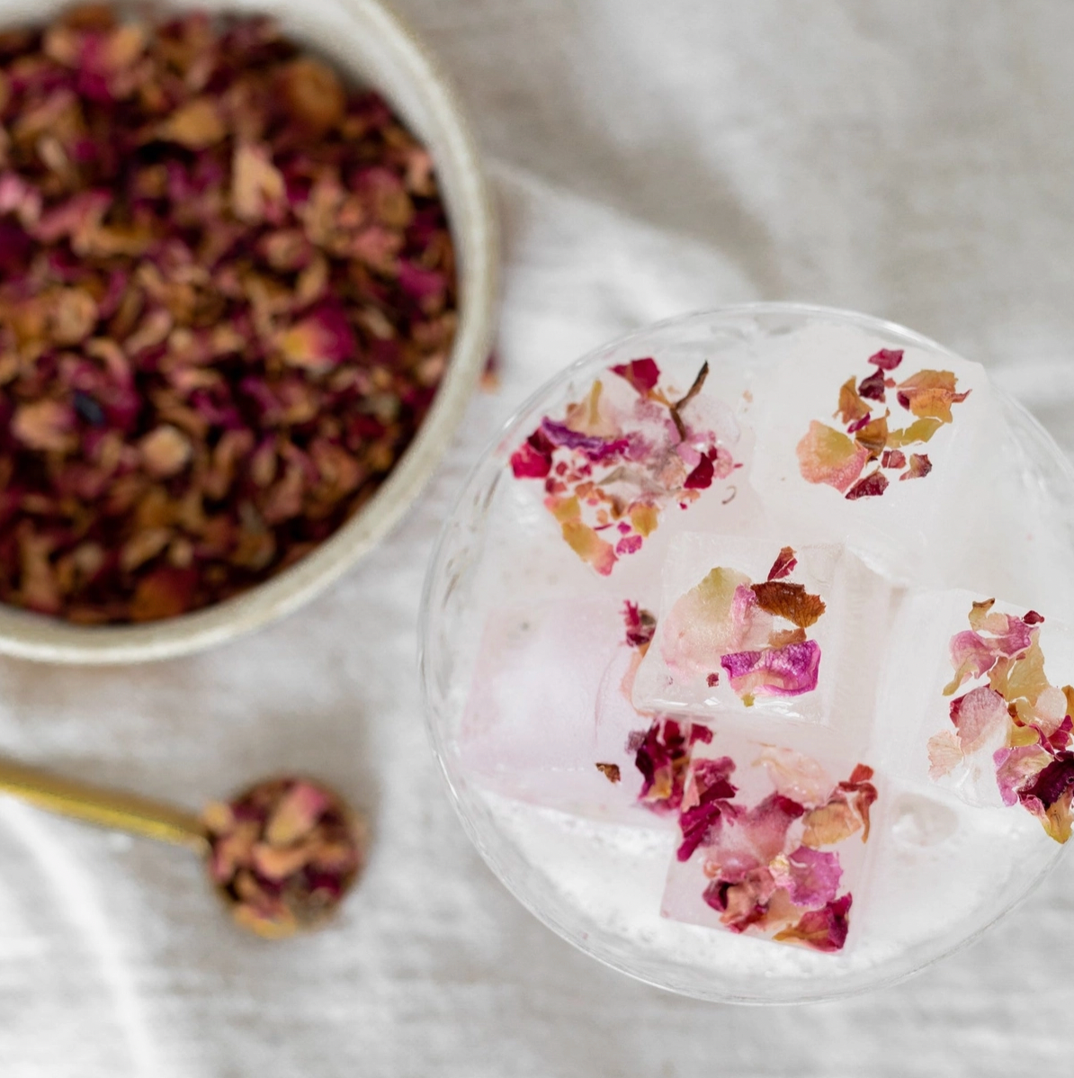 Rose Petal Toppings Teaspressa